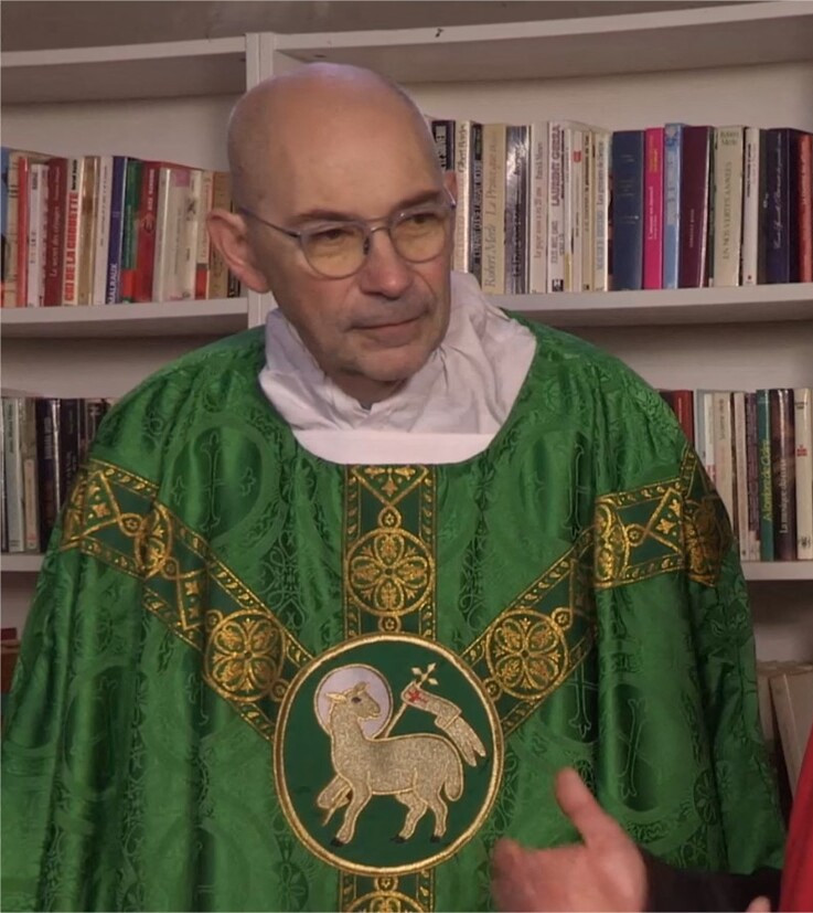 Le père, le maire et les saints